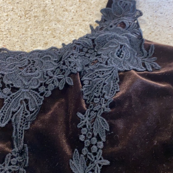 Velvet & Lace Flora Nikrooz Top - Picture 4 of 6